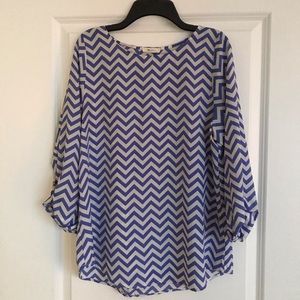 Everly Chevron Top